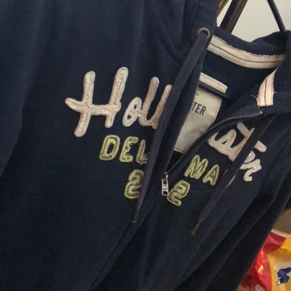 Hollister hoodie - Picture 2 of 3